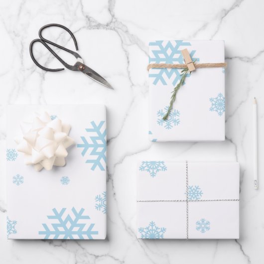 Minimal Blue Snowflakes Holiday Wrapping Paper (Voorkant)