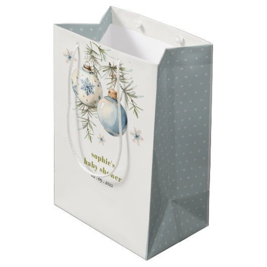 Minimal Blue Winter Christmas Boy Baby shower Medium Cadeauzakje (Achterkant Gekanteld)