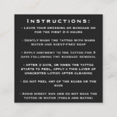 Minimal Bold Tattoo Artiest Nazorg Instructies Vierkante Visitekaartje (Achterkant)