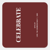 Minimal CELEBRATE | Deep Red Holiday Vierkante Sticker (Voorkant)