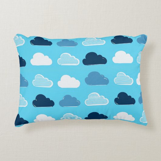 Minimal Clouds Pattern – Blue Sky Vibes Accent Kussen (Voorkant)