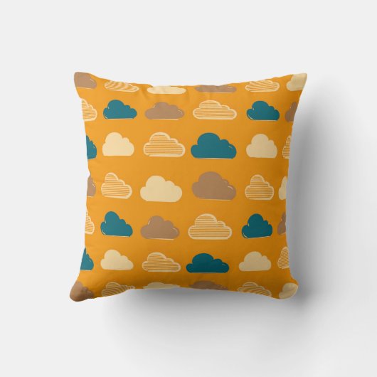 Minimal Clouds Pattern – Orange Sky Vibes Kussen (Achterkant)