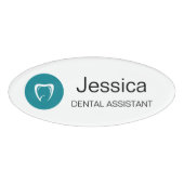 Minimal Dental Assistant Name Badge Tooth Logo (Voorkant)