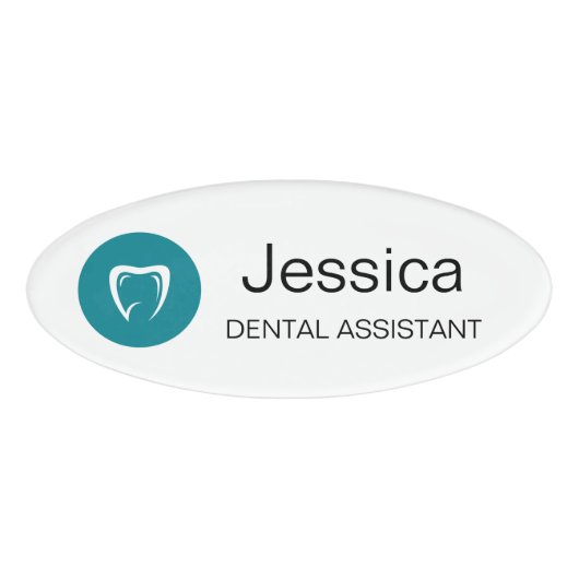 Minimal Dental Assistant Name Badge Tooth Logo (Voorkant)