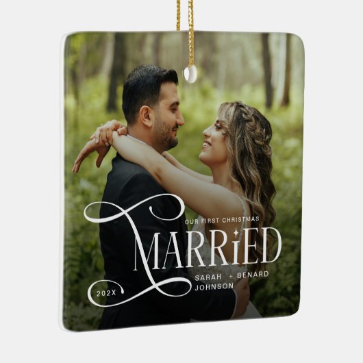 Minimal First Christmas Married Couples 2 Photos Keramisch Ornament (Rechts)