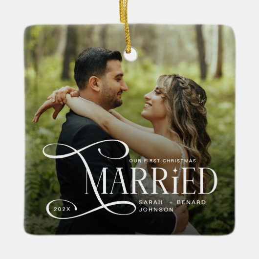 Minimal First Christmas Married Couples 2 Photos Keramisch Ornament (Voorkant)