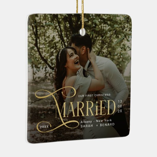 Minimal First Christmas Married Couples Photo Keramisch Ornament (Rechts)