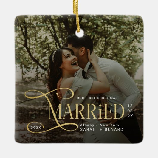 Minimal First Christmas Married Couples Photo Keramisch Ornament (Voorkant)