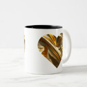 Minimal Gold Heart Shirt - Romantisch en stijlvol Tweekleurige Koffiemok (Voorkant rechts)
