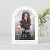 Minimal Graceful Elegance Arch Foto Afstuderen Kaart (Staand voorkant)