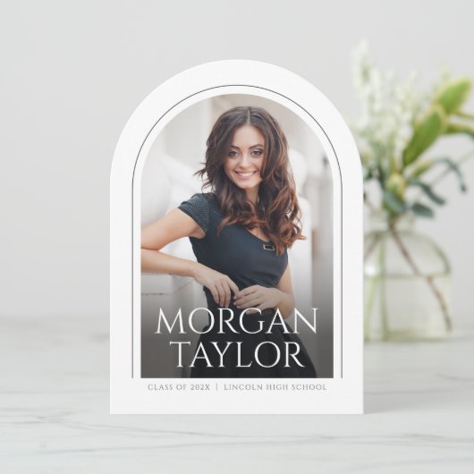 Minimal Graceful Name Arch Photo Afstuderen Kaart (Staand voorkant)
