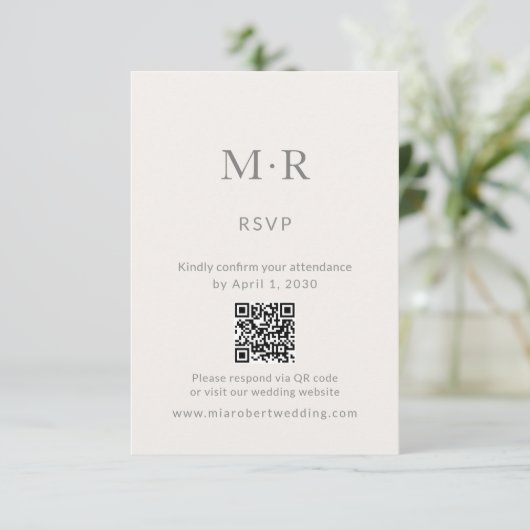 Minimal Intimate Wedding RSVP Card with QR Code (Staand voorkant)