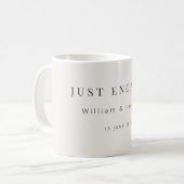 Minimal Just Engaged Mug | Modern Koffiemok (Voorkant links)