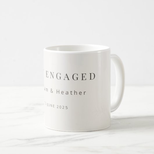 Minimal Just Engaged Mug | Warm White Koffiemok (Voorkant rechts)