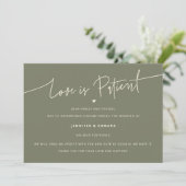Minimal Love Is Patient Wedding Update Sage Green Kaart (Staand voorkant)