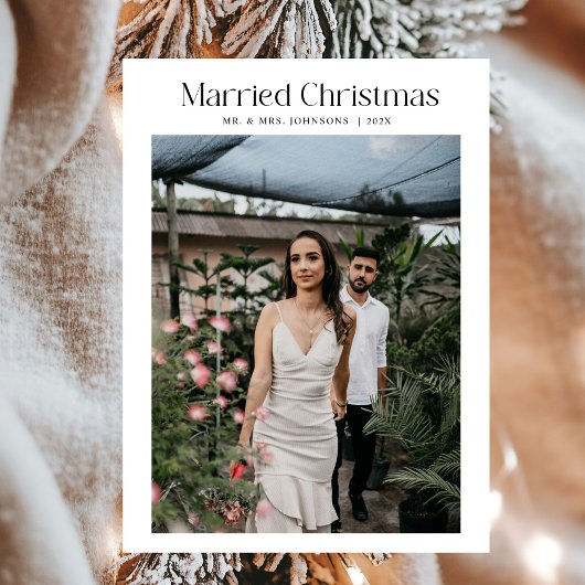 Minimal Married Christmas Photo Newlyweds Feestdagenkaart