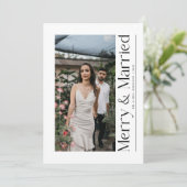 Minimal Merry & Married Christmas Foto Passen getr Feestdagenkaart (Staand voorkant)