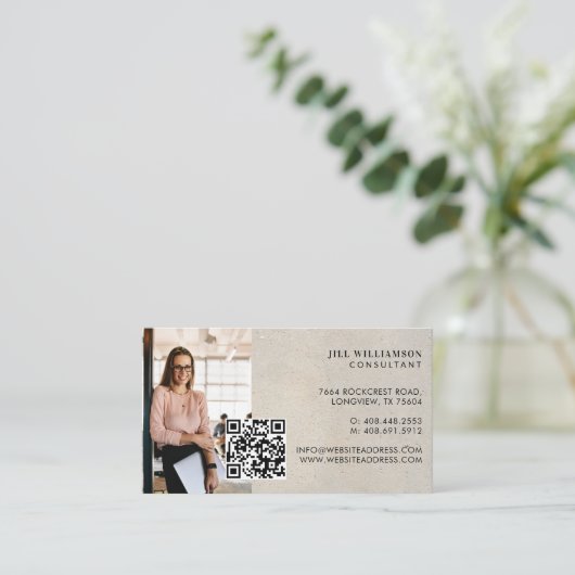 Minimal Modern Beige Stone texture Photo QR Code Visitekaartje (Staand voorkant)