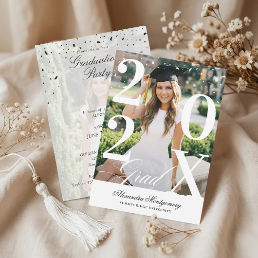 Minimal Modern Bold Graduation Year Photo Party Kaart