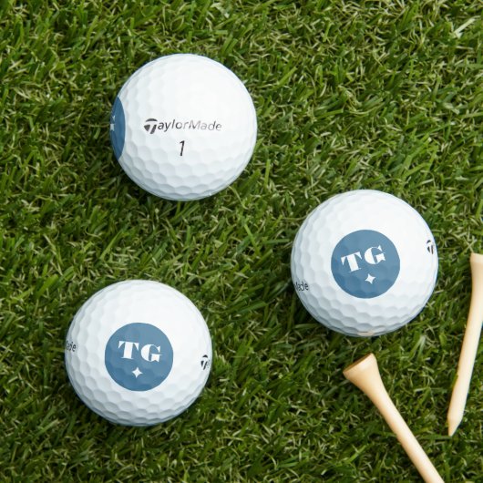 Minimal Modern Monogram Initialen Blauwe Sterren Golfballen (Insitu Gras)