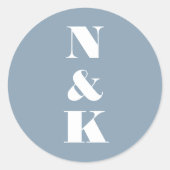 Minimal Modern Monogram Soft Blue Elegant Wedding Ronde Sticker (Voorkant)