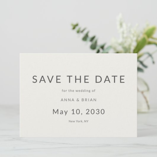 Minimal Modern Save the Date with Monogram (Staand voorkant)