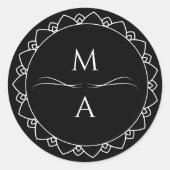 Minimal Modern Zwart-wit Mandala Initialen Ronde Sticker (Voorkant)