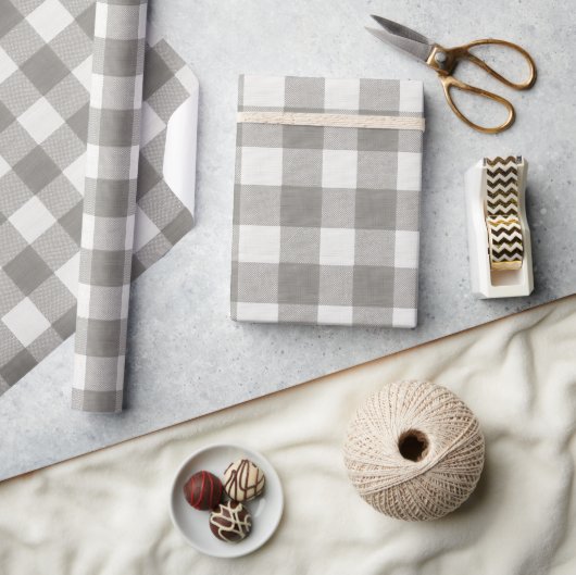Minimal Monochrome Plaid Holiday Cadeaupapier (Crafts)