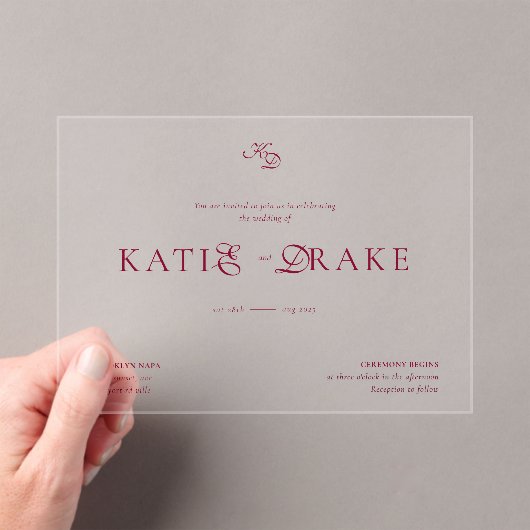 Minimal Monogram Deep Burgundy Script Wedding Acryl Uitnodigingen (Insitu (Draagbaar))