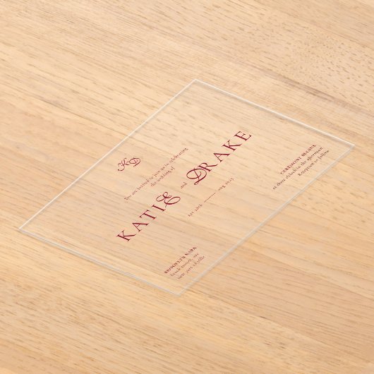 Minimal Monogram Deep Burgundy Script Wedding Acryl Uitnodigingen (Laagn)