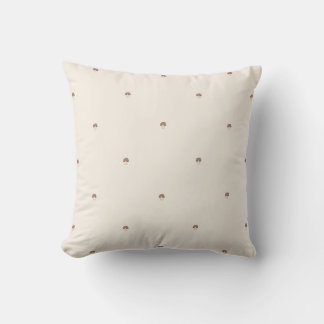 Minimal Mushroom Pattern Pillow – Light Background Kussen