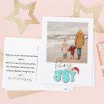 Minimal Retro 1 Familie Foto Vrede vreugde Kerstmi Feestdagenkaart<br><div class="desc">Dit feestelijke Peace and Joy-ontwerp is gemaakt met behulp van een leuk modern scriptlettertype en mijn handgeletterde bloklettertype in een retro-stijl in aqua blauw en rood afgewerkt met mijn hand geschilderde kerstmuts met hulst en bessen om je familiefoto te laten schitteren als de ster. Voeg uw familienaam en aangepaste tekst...</div>