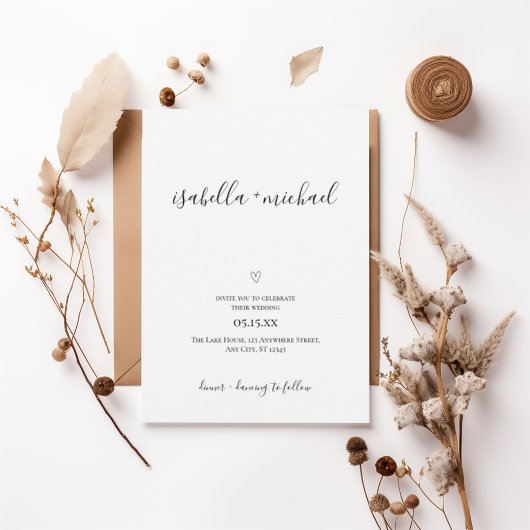 Minimal Script Wedding Invitation with Heart  Kaart