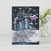 Minimal Simple Dancing Skeleton Halloween Party Kaart (Staand voorkant)