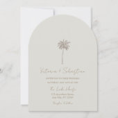 Minimal Taupe Palm Tree Beach Wedding Invitation Kaart (Voorkant)