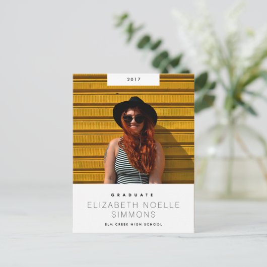 Minimal Trend Modern Afstuderen Foto Briefkaart (Staand voorkant)