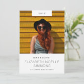 Minimal Trend Modern Photo Afstuderen Aankondiging (Staand voorkant)