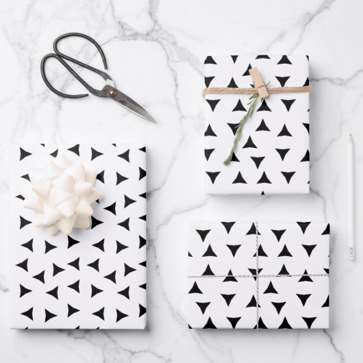Minimal Triangle Pattern | Black and White Geometr Inpakpapier Vel (Voorkant)