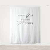 Minimal Wedding Photo Backdrop “A Simple Yes”  Wandkleed (Voorkant)