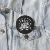 Minimal White Crown Birthday Quote Typography Ronde Button 7,6 Cm (In situ)