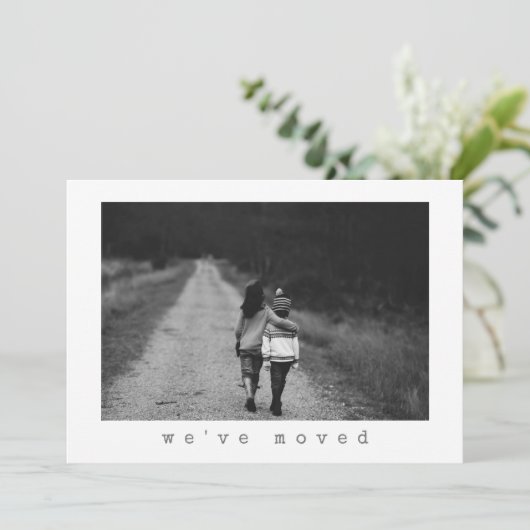 Minimale aangepaste foto die we hebben verplaatst: aankondiging (Staand voorkant)