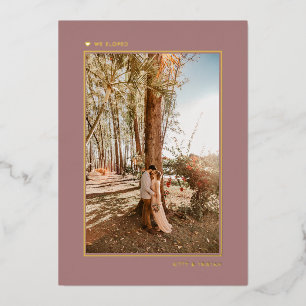 Minimale aankondiging met roze goudweduwen