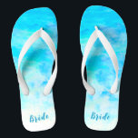 Minimale Aqua Blue Gradient Iets Blue Bride Teenslippers<br><div class="desc">Deze minimalistische Aqua Blue Gradiënt Iets Blue Bride teenslippers zullen een stijlvolle dosis glam toevoegen aan je trouwdag, bachelorette feest of een andere viering. ♥ pas het met uw formulering aan door de gebieden van de sjabloon te gebruiken. Als u de lettertypestijl, kleur of tekstplaatsing wilt wijzigen, klikt u op...</div>