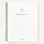 Minimale Black White Flower Logo en scriptnaam Notitieboek (Voorkant)
