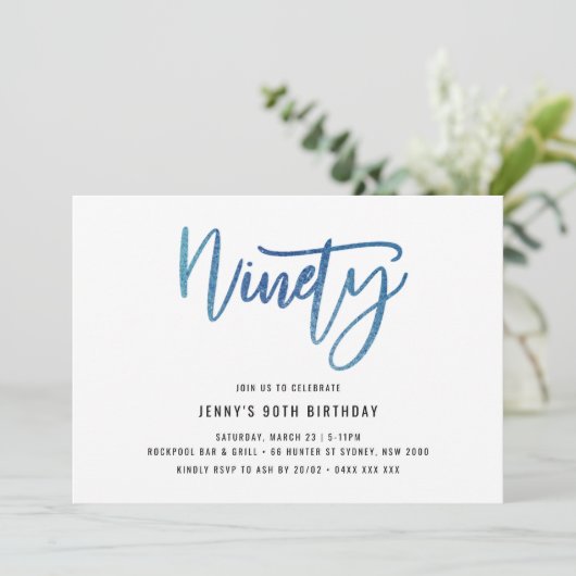 Minimale blauwe Folie 90e verjaardag uitnodiging (Staand voorkant)