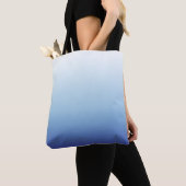 Minimale Blauwe Gradiënt Achtergrond Tote Bag (Dichtbij)