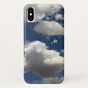 Minimale blauwe zomerhemel met Clouds Monogram Case-Mate iPhone Case