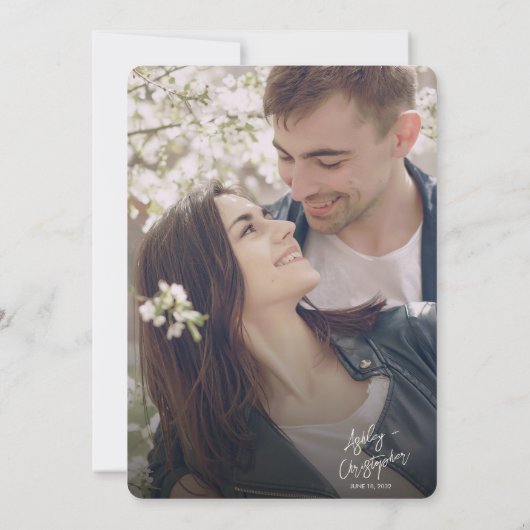 Minimale Bloemen Botanische Ruby Rood Foto Bruilof Kaart (Achterkant)