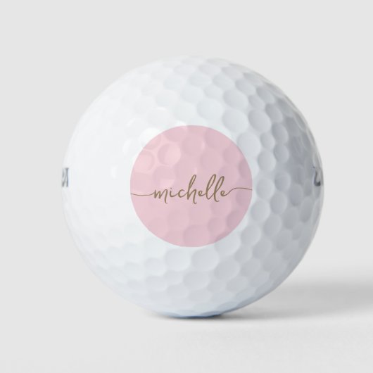 Minimale Blush Roze Gouden Script Monogram Naam Golfballen (Voorkant)