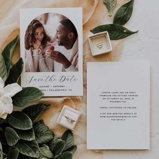 Minimale Boho-foto-boogscript in zwart en wit Save The Date